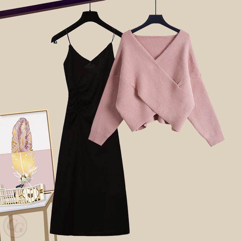 粉色/毛衣+黑色/洋裝